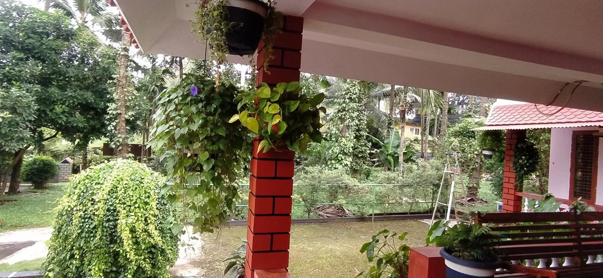 Runnin Airport - Homestay Gurpur Zewnętrze zdjęcie